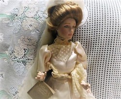 24" GIBSON GIRL FRANKLIN MINT HEIRLOOM PORCELAIN BRIDE DOLL, 31" VEIL, TAG
